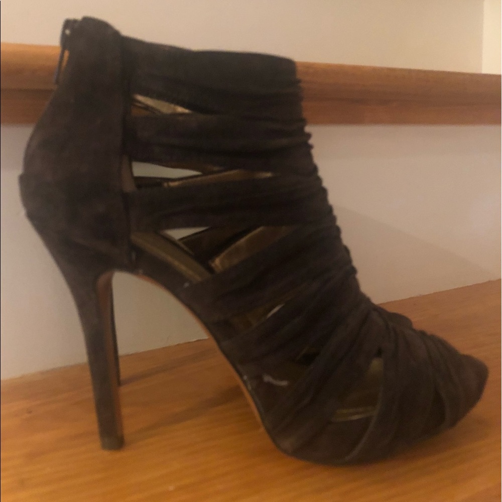 Chocolate brown suede shoe~booties ! 🍫🍫by BCBG